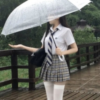 白丝长腿少女户外打伞手机壁纸